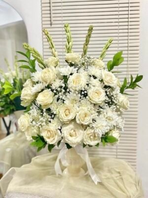 WHITE FLOWERS VASE – Palembang