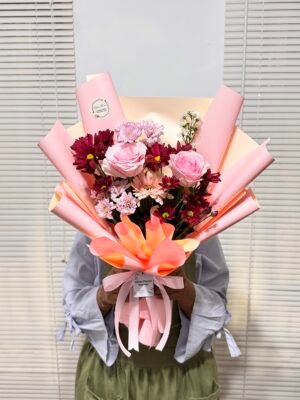 Pink Blushy Bouquet (Standart)